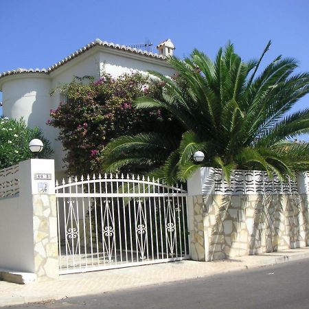 Frente Al Mar - Velazquez Villa Олива Екстериор снимка